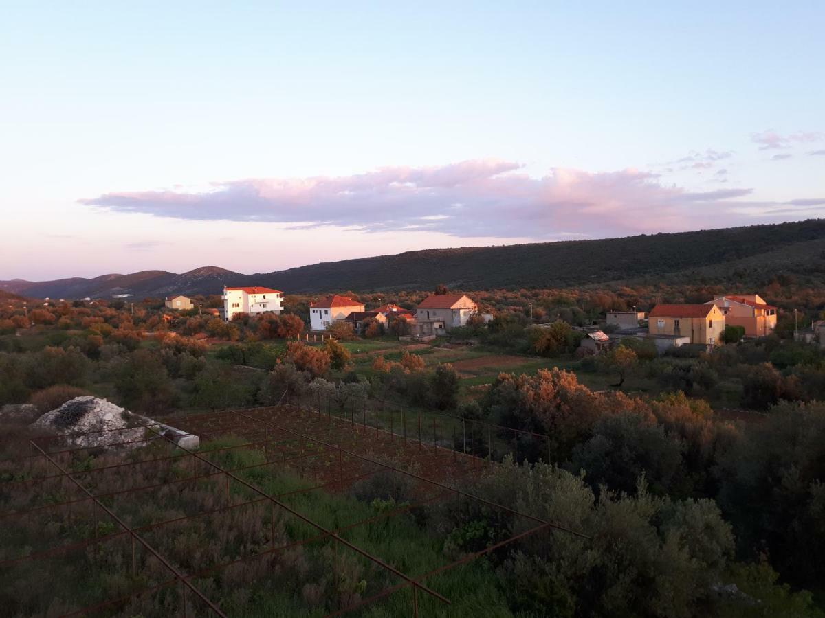 Luminaria Solis Vacation Home Rogoznica  Eksteriør billede