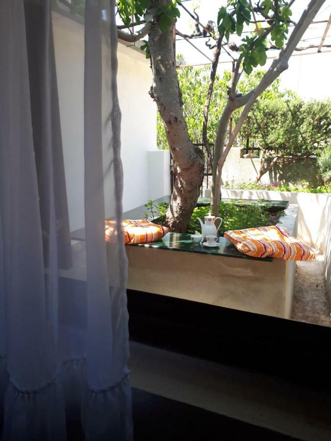 Luminaria Solis Vacation Home Rogoznica  Eksteriør billede
