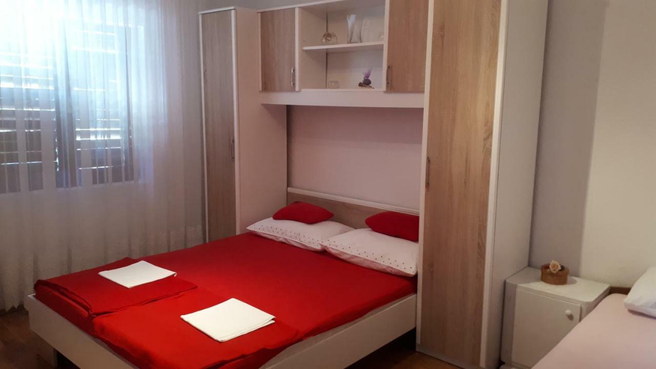 Luminaria Solis Vacation Home Rogoznica  Eksteriør billede