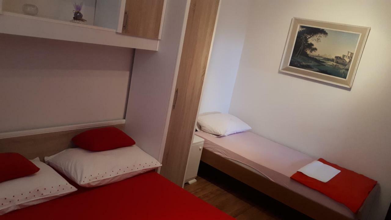 Luminaria Solis Vacation Home Rogoznica  Eksteriør billede